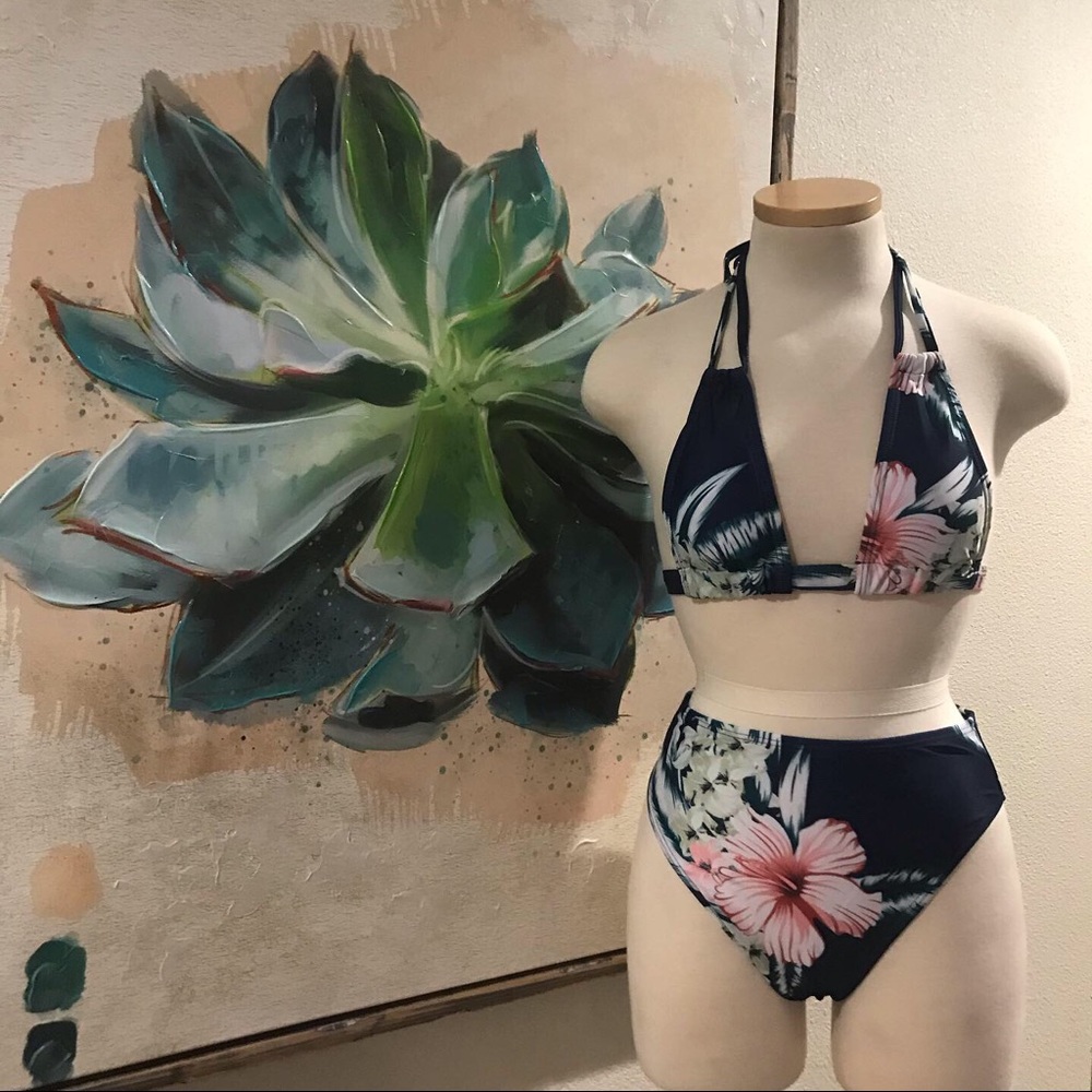 High waisted bikini